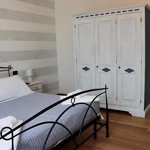 https://casa-vacanze-beach-house-vicino-alla-stazione.hotelitalianriviera.com